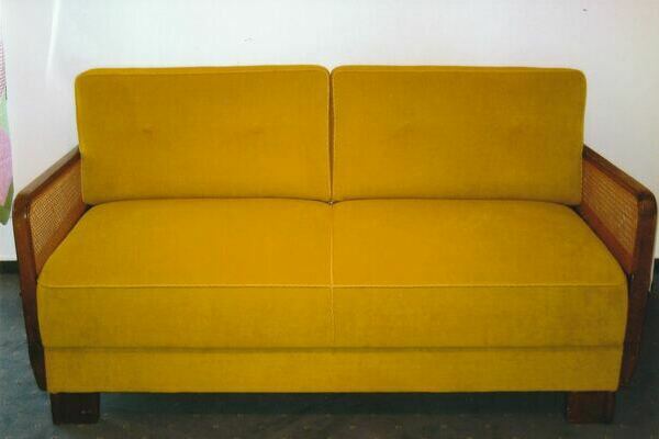 Midcenturysofa gepolstert und bezogen