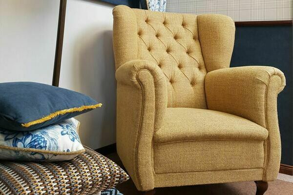 Meisterarbeit Kilian Strecker Chesterfieldsessel gepolstert und bezogen